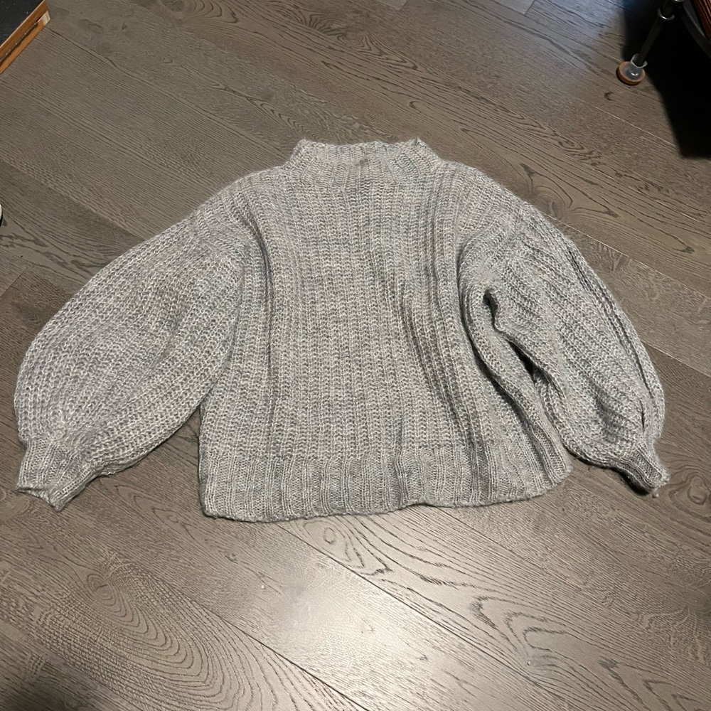 Sezane puffy sleeve gray sweater. Size XS